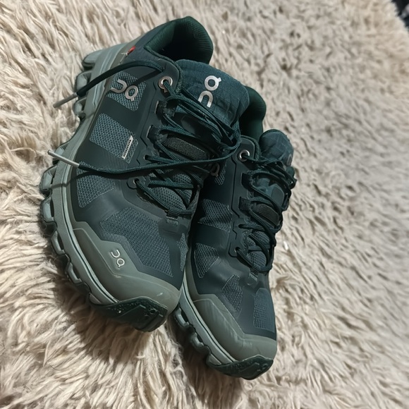 On Cloud - Waterproof - Picture 9 of 13